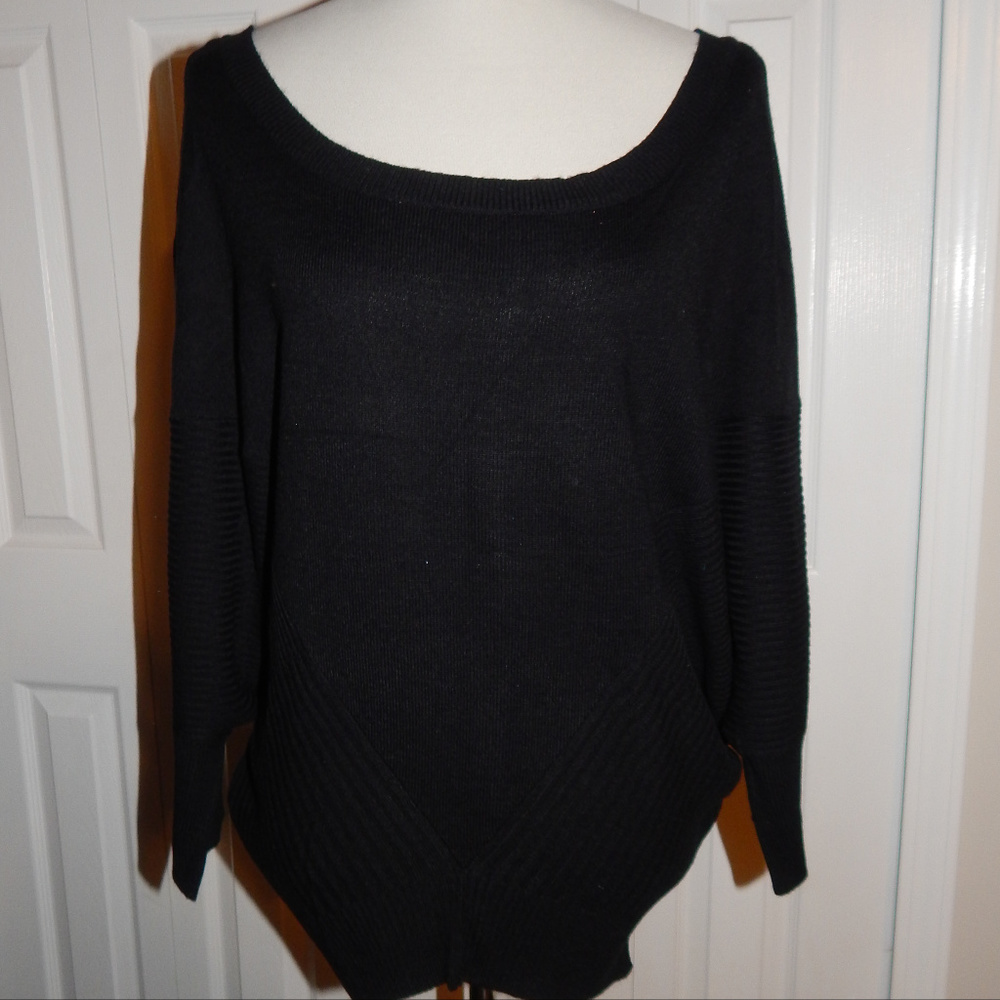 Metaphor kimono style black sweater